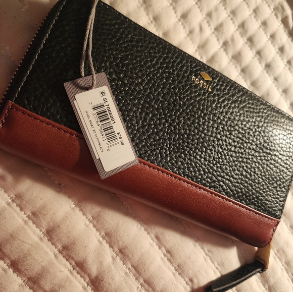 Brand New Fossil Wallet - Picture 2 of 3